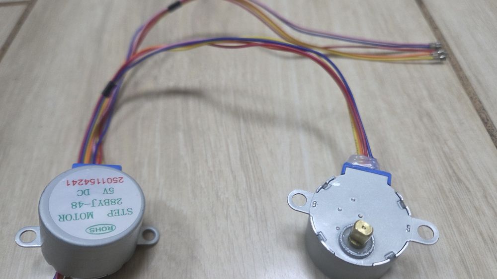 Motor Pas Cu Pas 5V DC 28BYJ-48