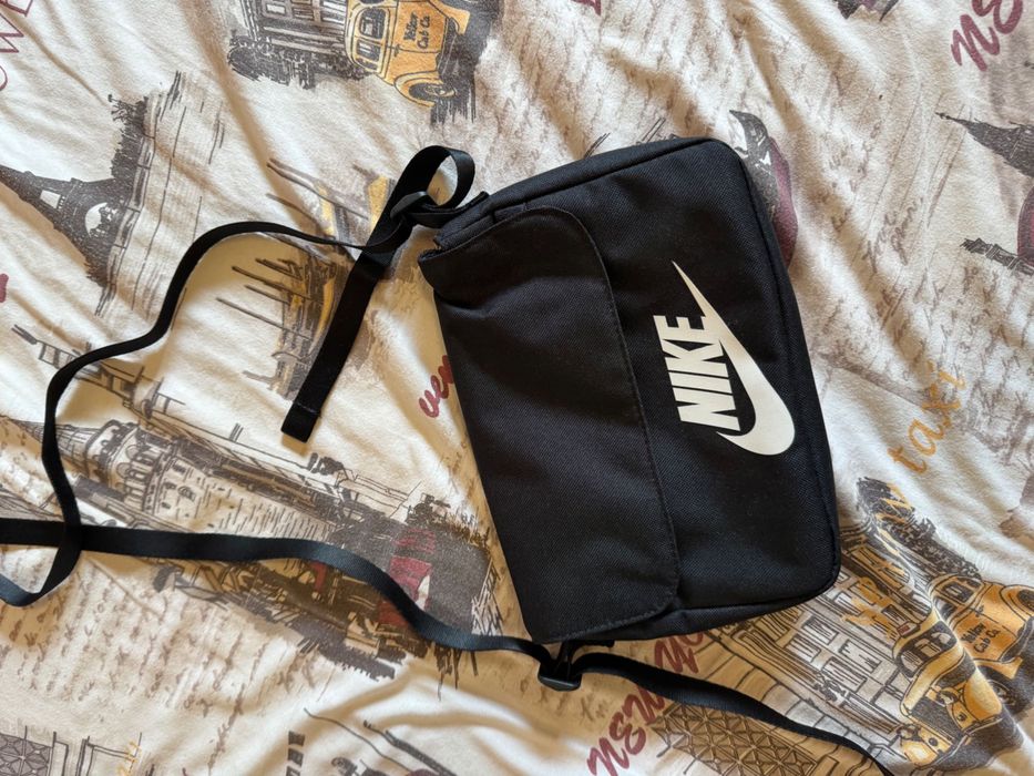 Nike - малка спортна чанта през рамо