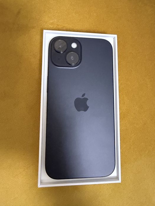 iPhone 15-256 GB