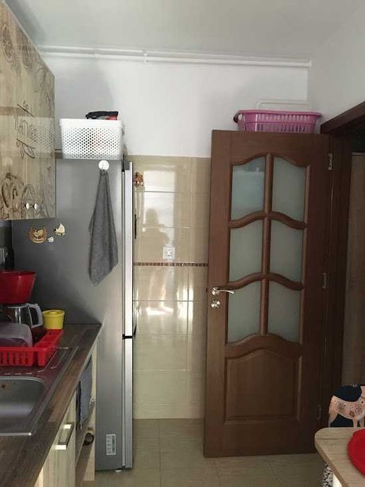 Brancoveanu Metrou 2 cam etaj 1/3 an 2014 cu  parcare acoperita