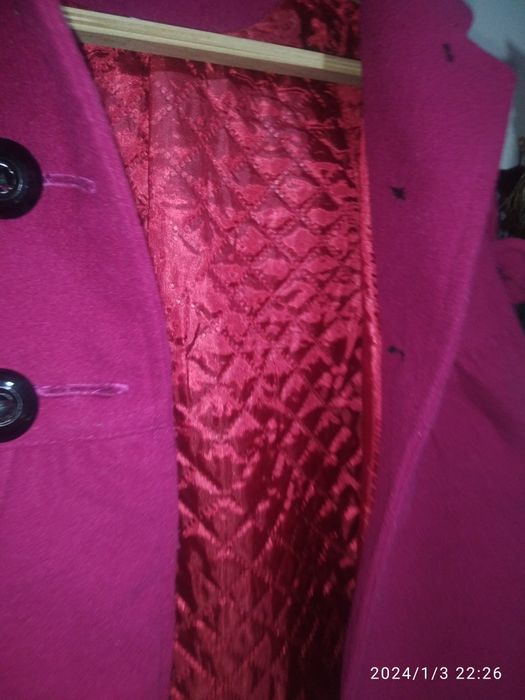 Пальто детское для девочки примерно 2-5 лет