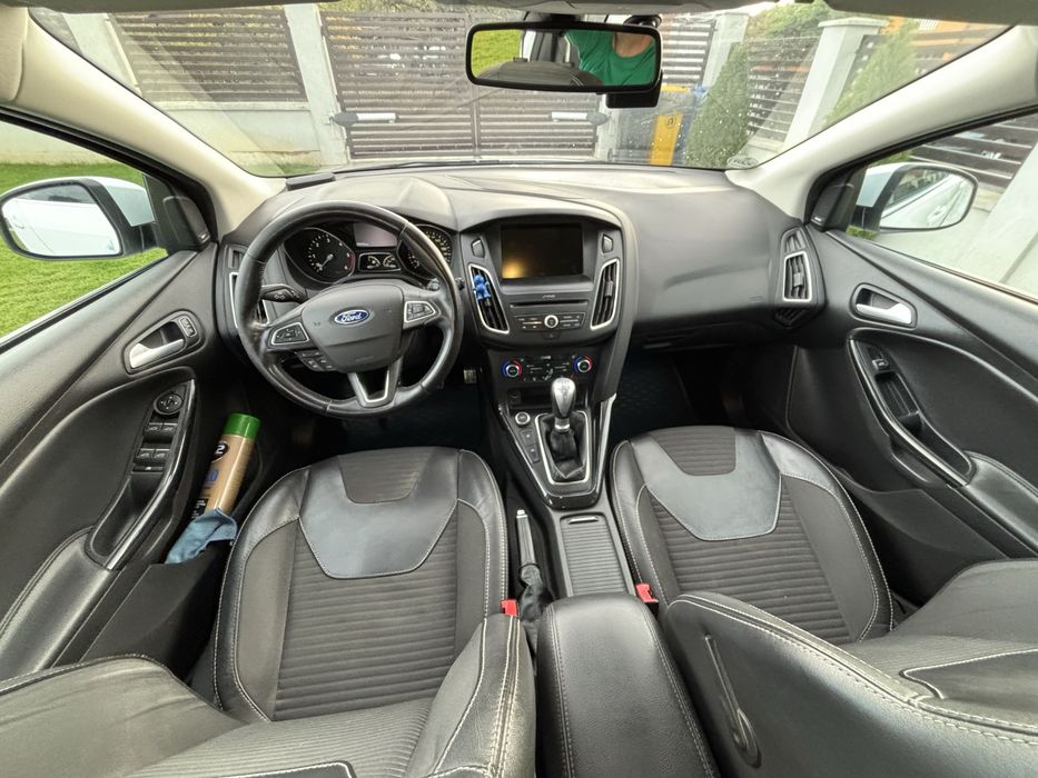 FORD Focus 2015 — imagine 5