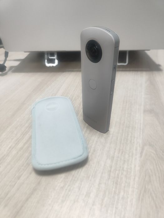 Продается 360 камера Ricoh Theta SC