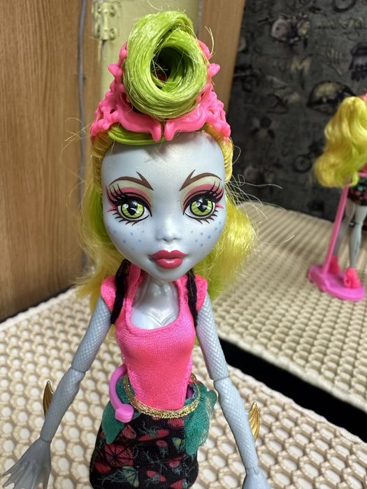 Продам  кукол   монстр хай!