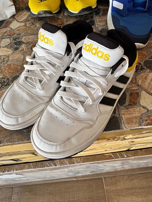 Маратонки ADIDAS Nike за малки и големи на добра цена