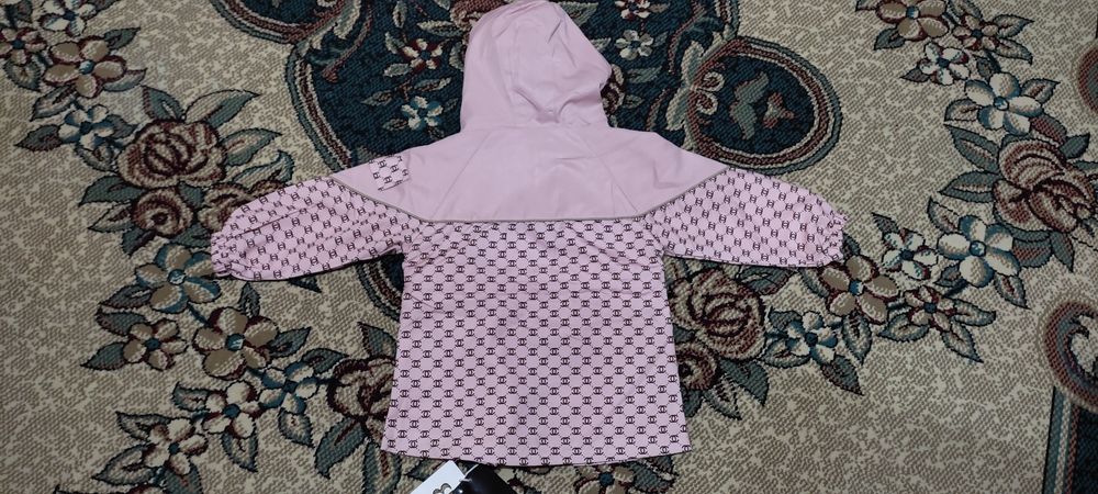 Куртка для девочек 5-6 лет