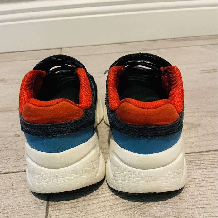 Adidasi CCC - marimea 25