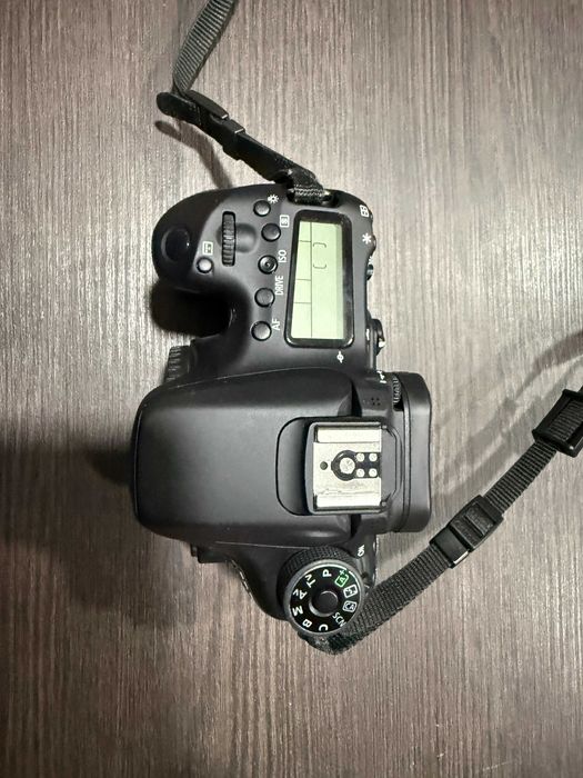 Canon EOS 70D + 3 обектива + светкавица Speedlite 270EX II