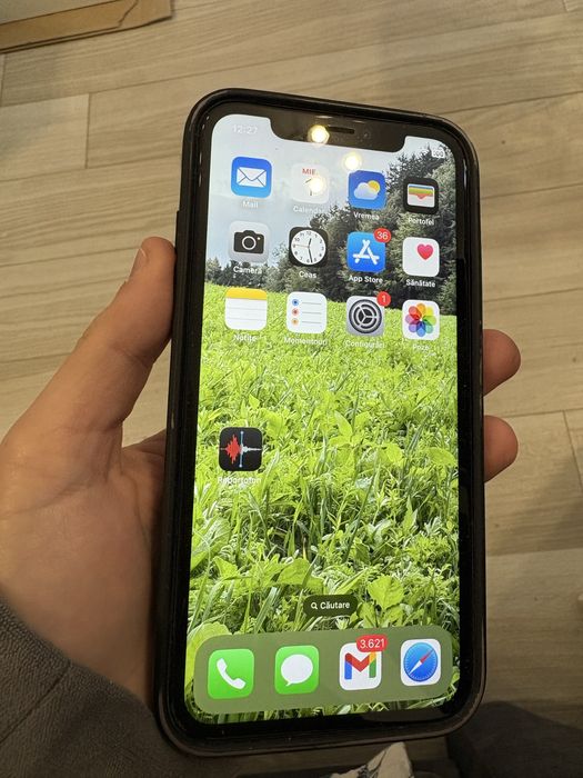 Iphone 11 negru de 64gb