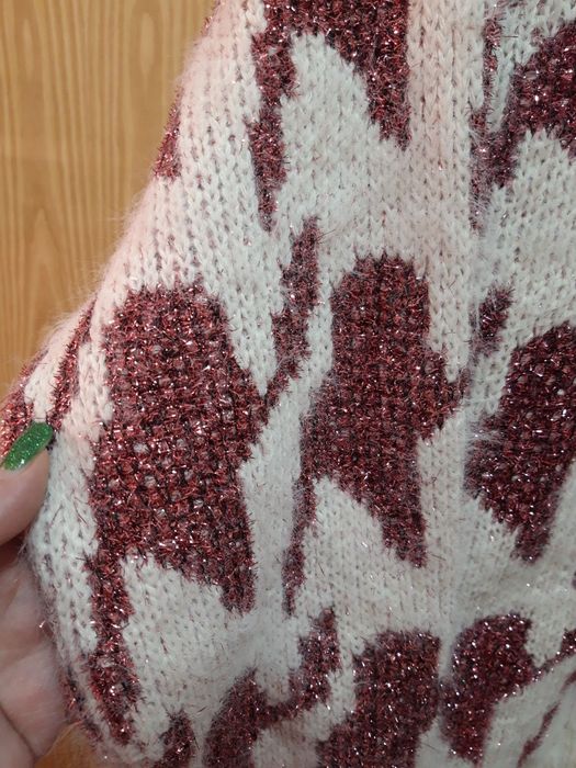 Новый нарядный свитер