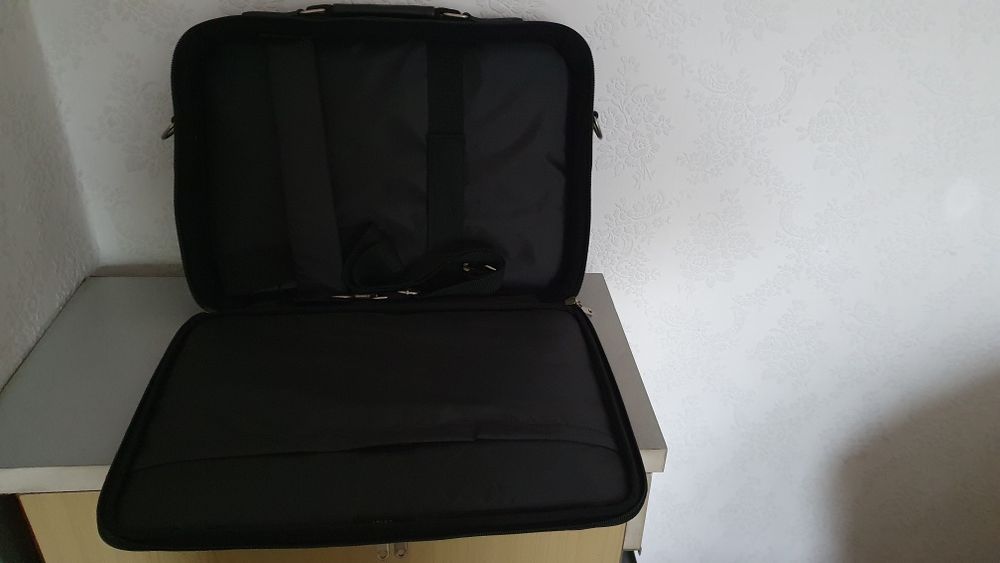 Чанта за претосим компютър