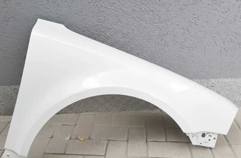 Aripa Fata Dreapta VW Passat B5.5 2004-2005 Vopsita Alb