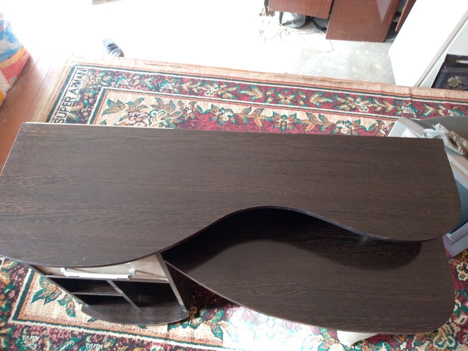 Kompyuterga ofisniy parta