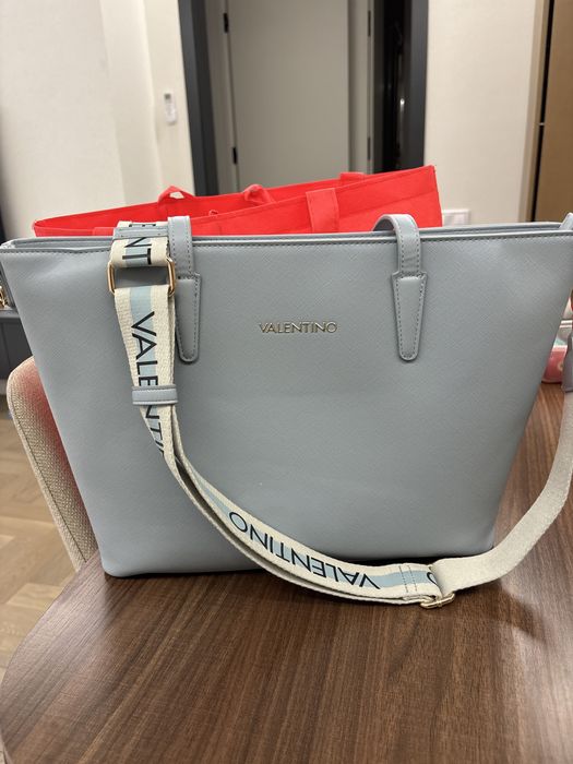 Продам сумку MARIO VALENTINO  в отличном состоянии
