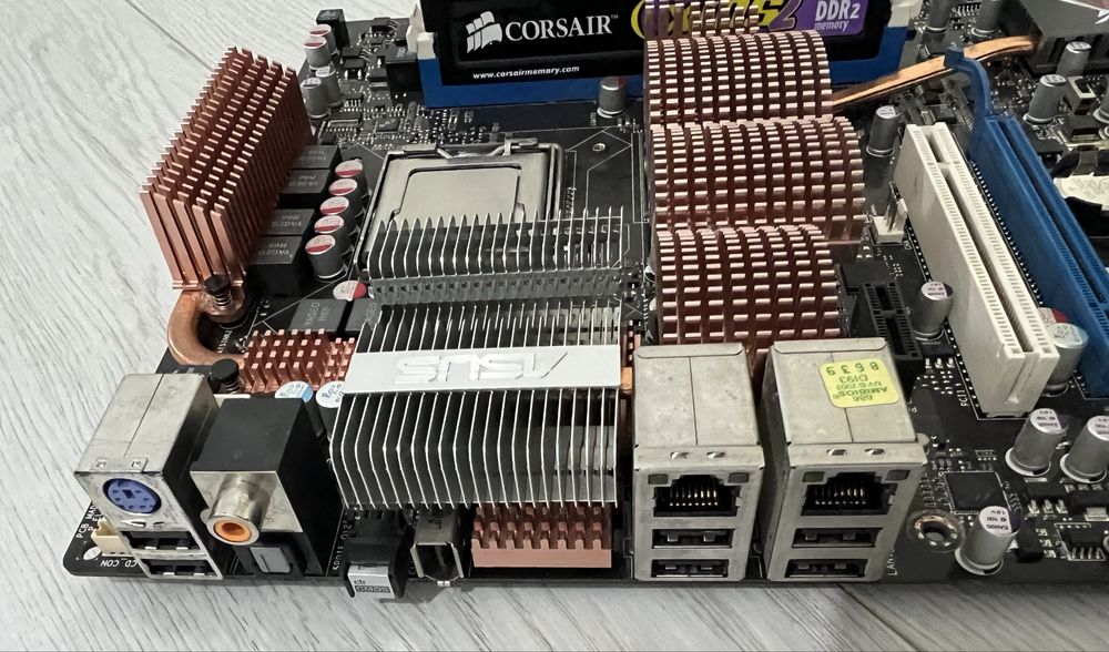 CPU core i7 980x 16GB RAMPAGE III FORMULA Rampage III Extreme 24GB RAM Core i7 980X SUCCESS!! Linus Tech