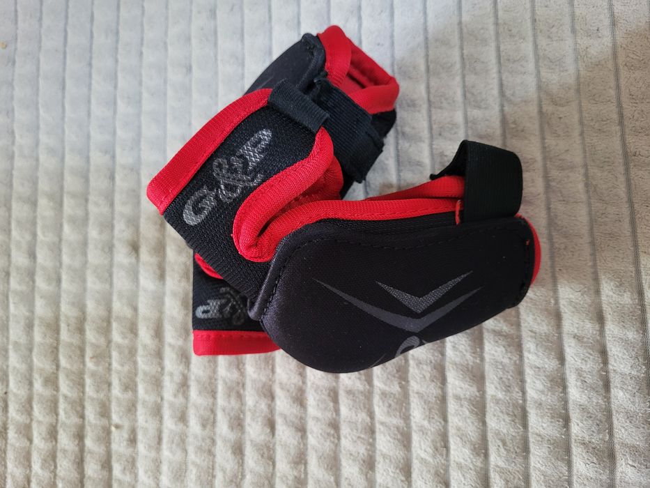 Хоккейная экипировка.