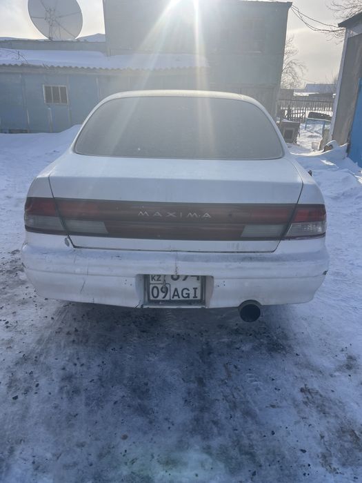 Продам срочна нисан максима.А 32.