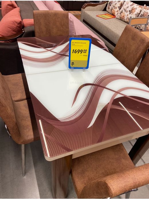 Masa și scaune bucătărie/living