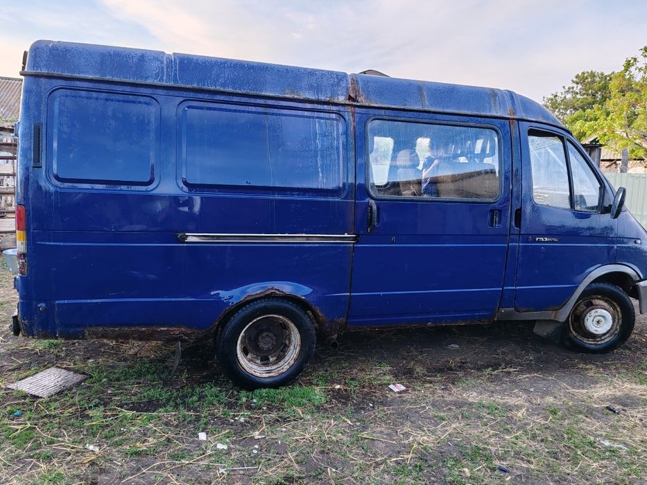 Здравствуйте, продам Газель 2000 года