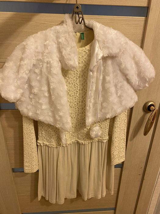 продам платье на 10-12 лет