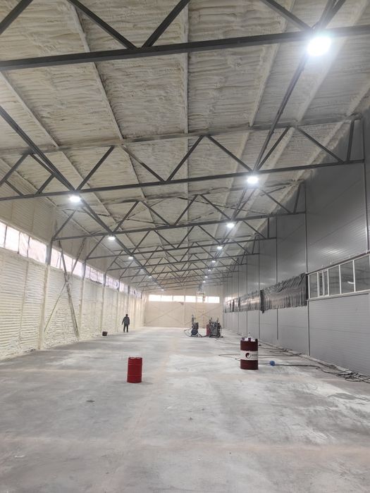 Пена ППУ Полеуритан утепление ПЕНОЗИОЛ ангаров. Стен жидкая теплоизол