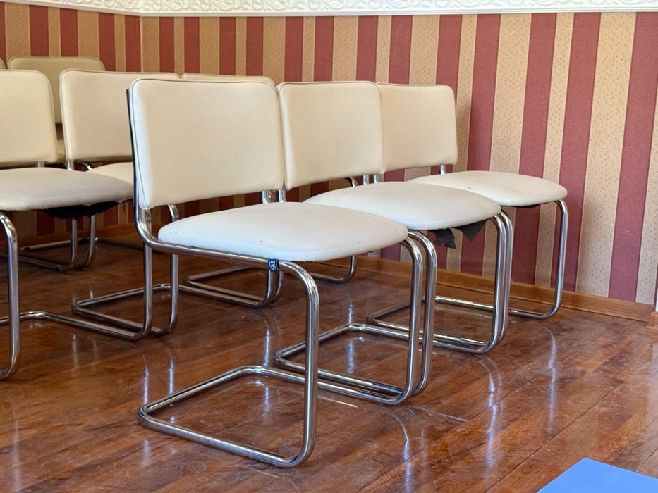 Есть 4 Стулья бу