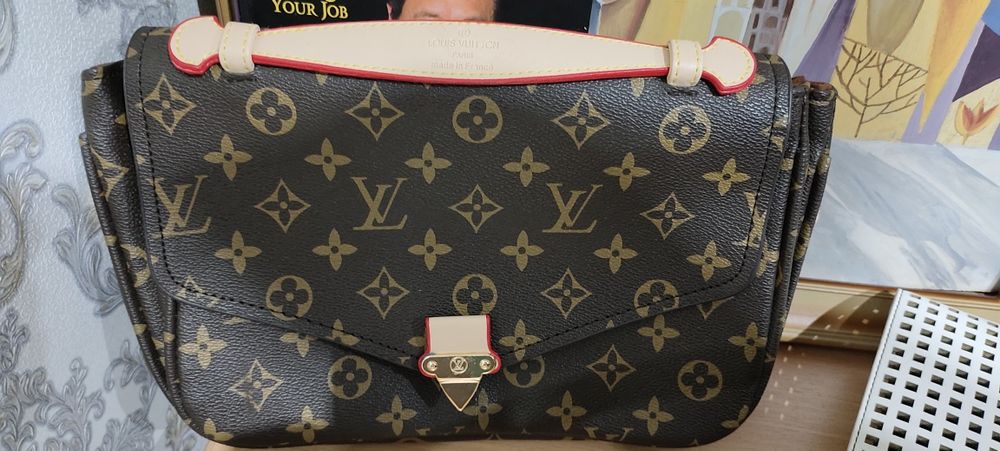 Сумочка дермантиновая