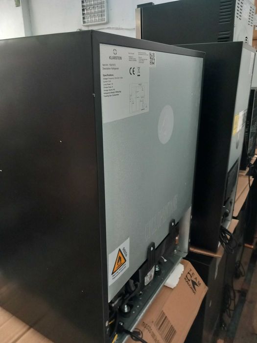 OFERTA Frigider pentru bauturi 60 L