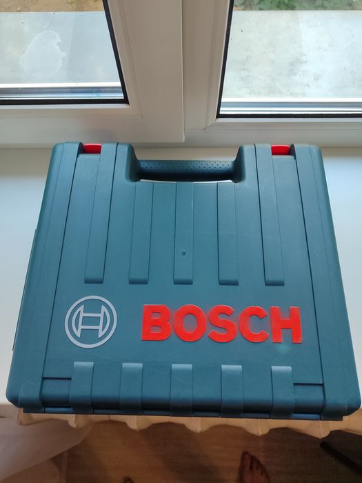 Продам новый перфоратор Bosch в кейсе
