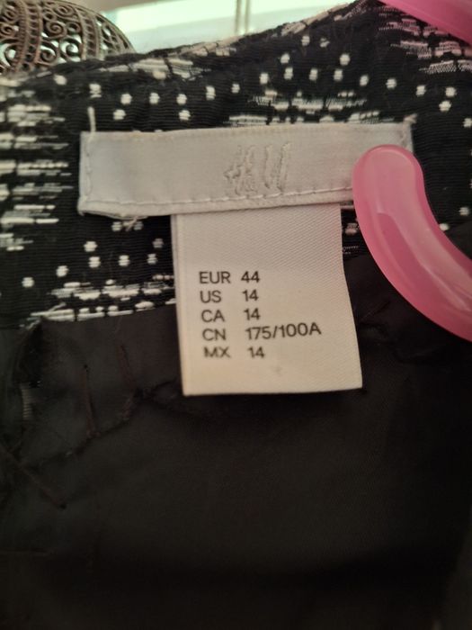 Официална рокля 44