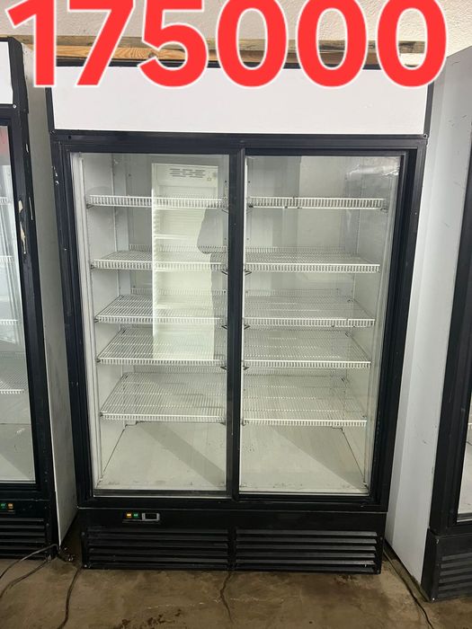 Продам витринные холодильники