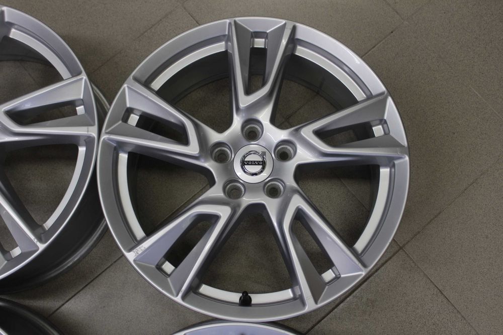 Джанти 18" Volvo XC40, XC60, V90 Cross Country