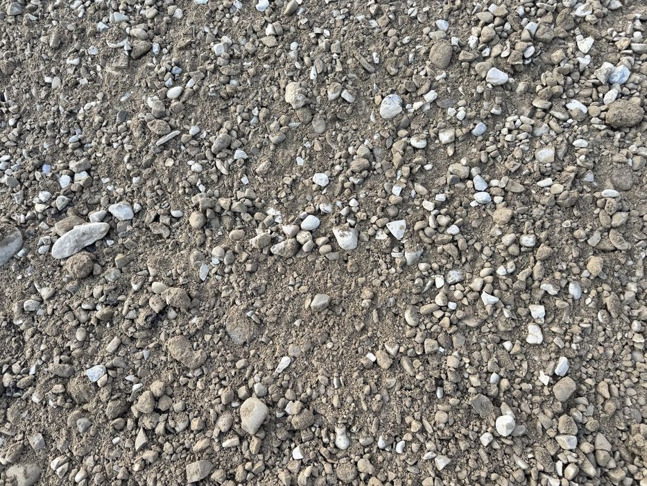 Vand piatra ornamentala ,piatra sparta si agregate de balastiera