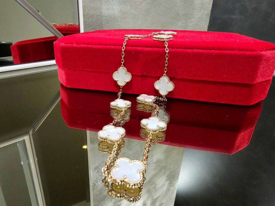 Van Cleef & Arpels VCA Rose 10 Mother of Pearl Alhambra Дамско Колие