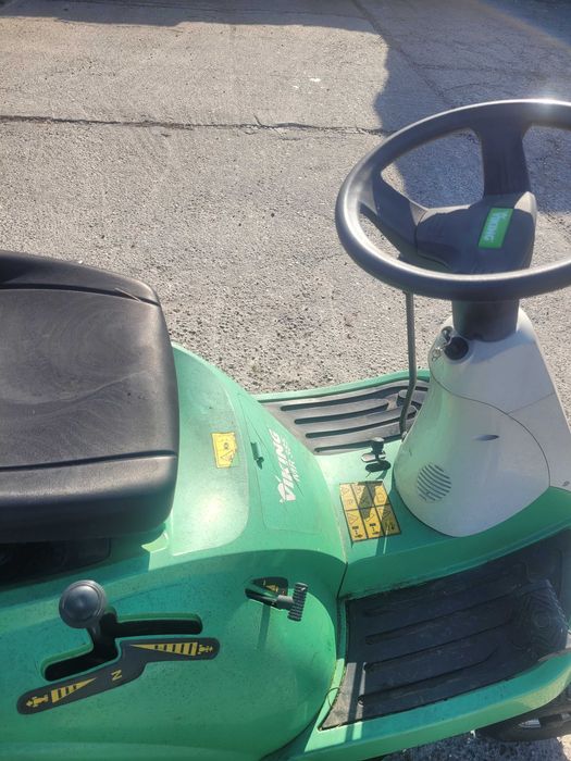 Tractoras gazon iarba Viking MR385  12.5 CP   PRET FIX!