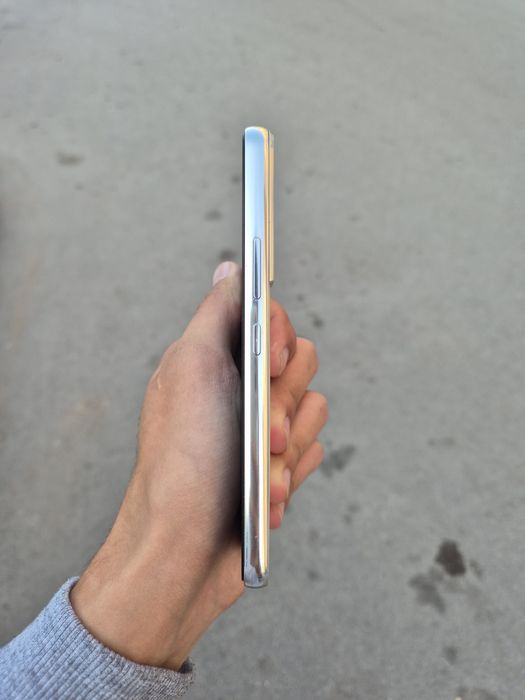 Обменяю Samsung Galaxy S22