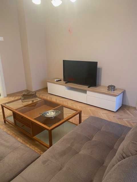Дава се под наем Тристаен апартамент в София, Стрелбище - 90 кв.м за 800 € - Снимка #2