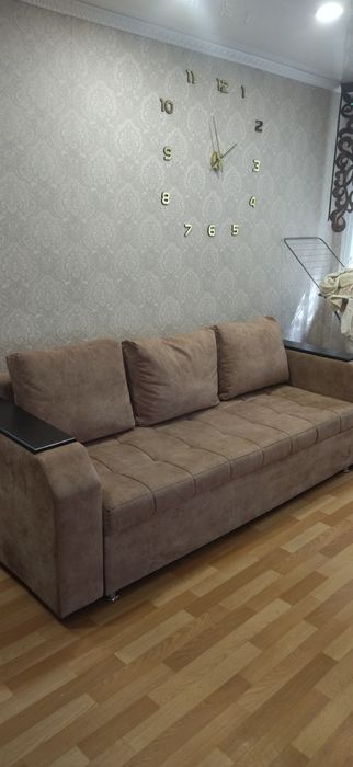 Продам качественный диван с мини диваном б/у