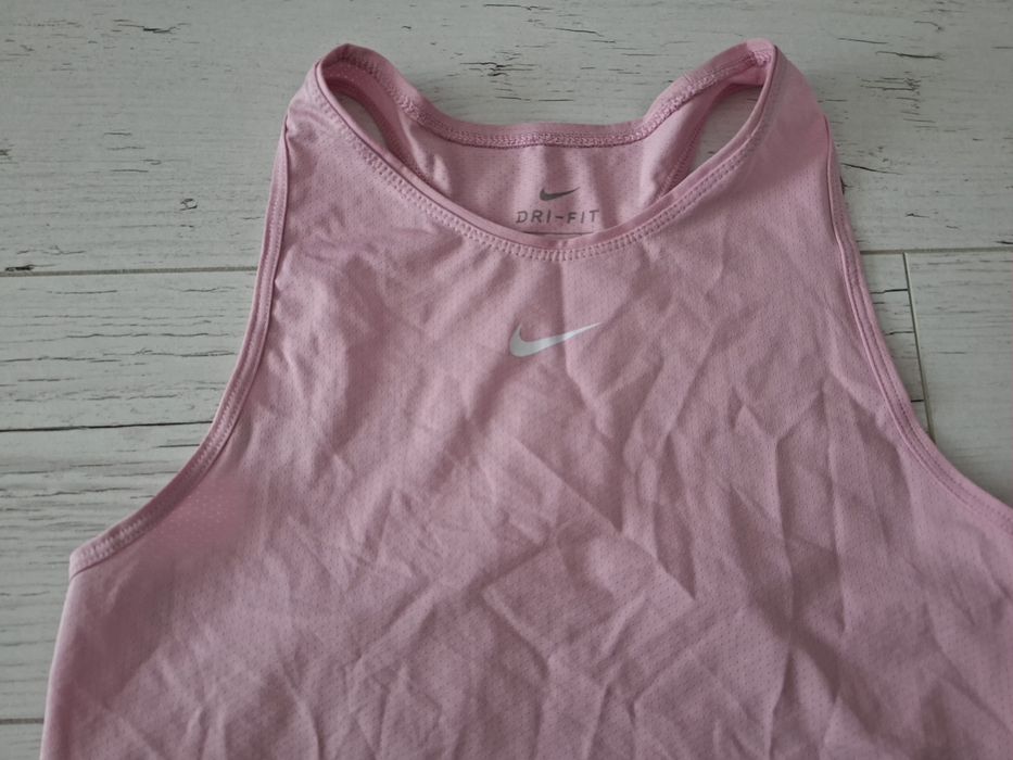 Nike Dry Fit-Ориг. Дамски потник Нов!