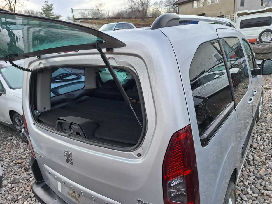 Peugeot Partner 1.6 Бензин на части! ---Счупен Двигател---