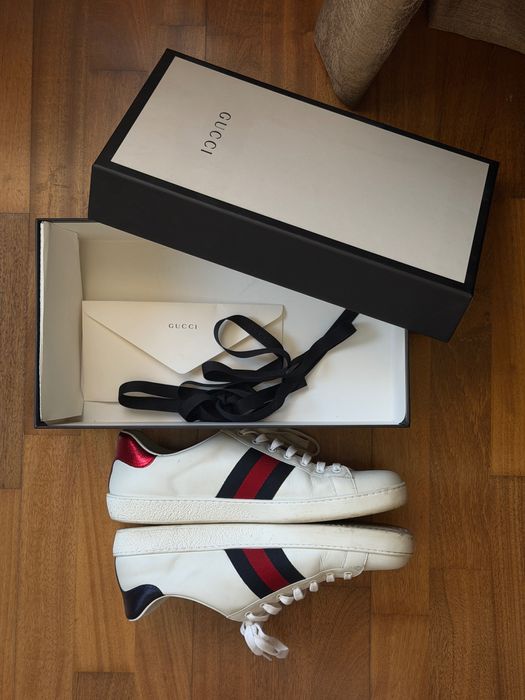 Gucci Ace Embroidered "Loved" Sneakers