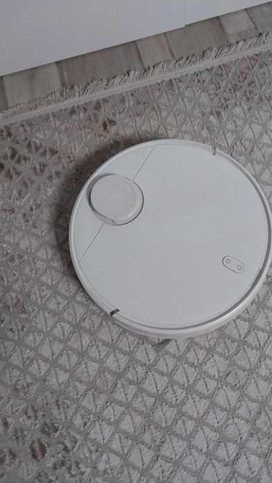 Продам робот пылесос