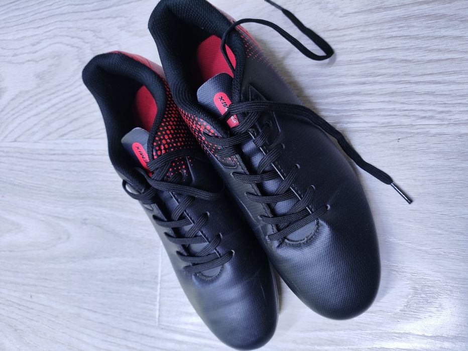 Продам бутсы 39 р