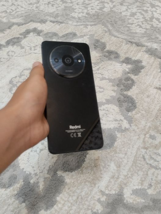 Три телефона REDMI