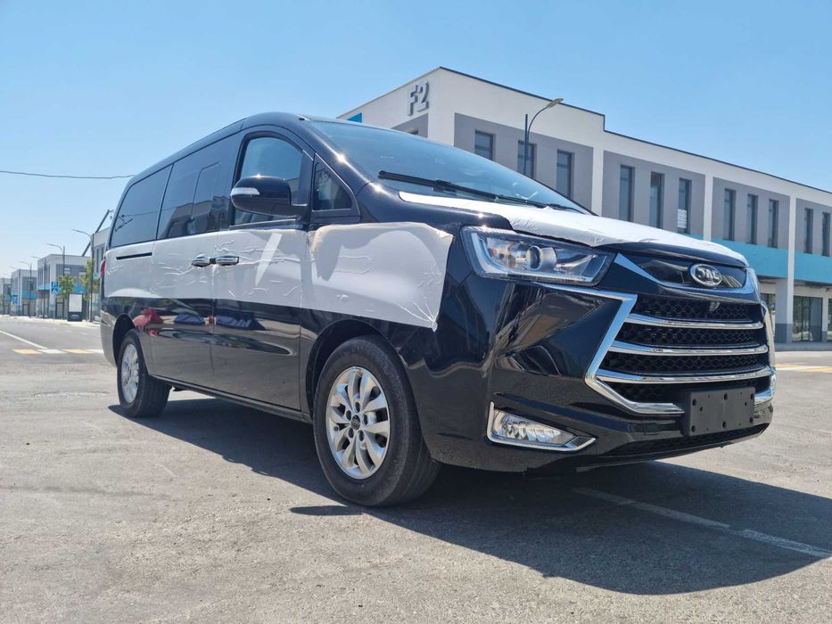 JAC M4 Refine муаммонгиз учун ажойиб ечим.