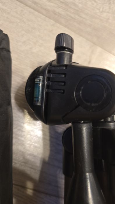 Статив Hama star 05. Нов. Не е използван.