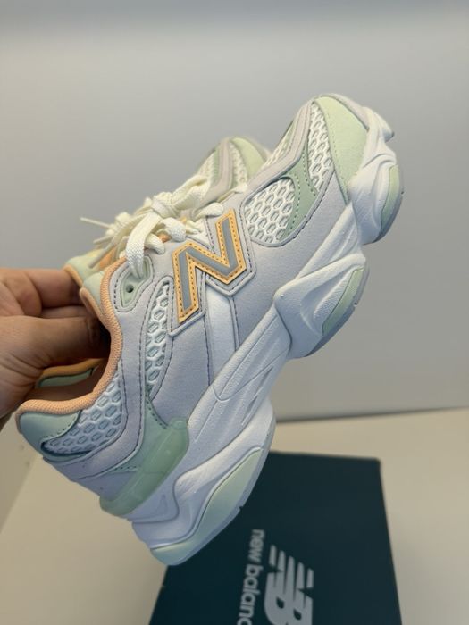 100% Оригинални New Balance 9060 в размер 38