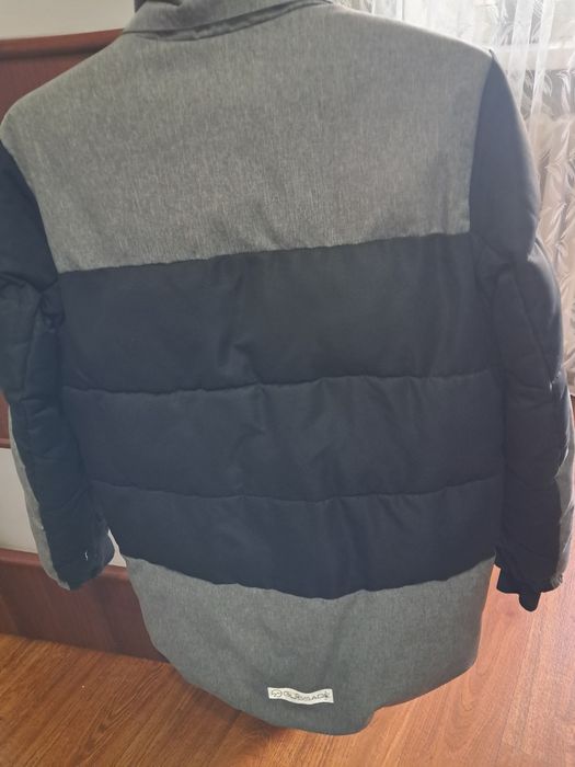 Продам подростковую куртку для мальчика