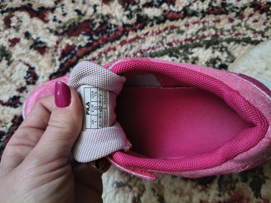 Adidași Fila mărime 33 stare foarte buna