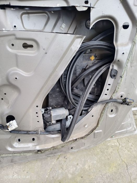 Продам правую переднюю д